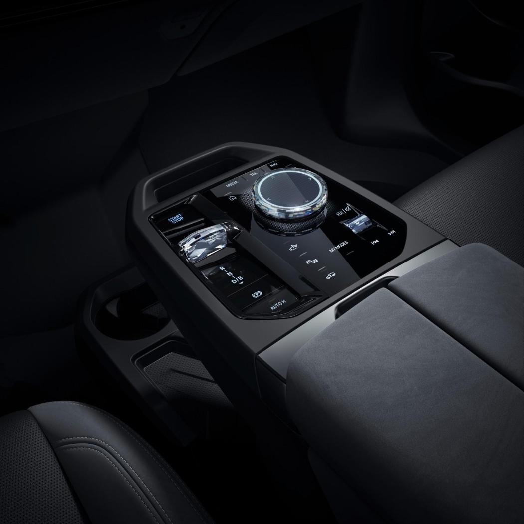 P90585202_lowRes_the-new-bmw-ix-m70-x.thumb.jpg.1793361c11ff886a41a87be9a82cc93e.jpg