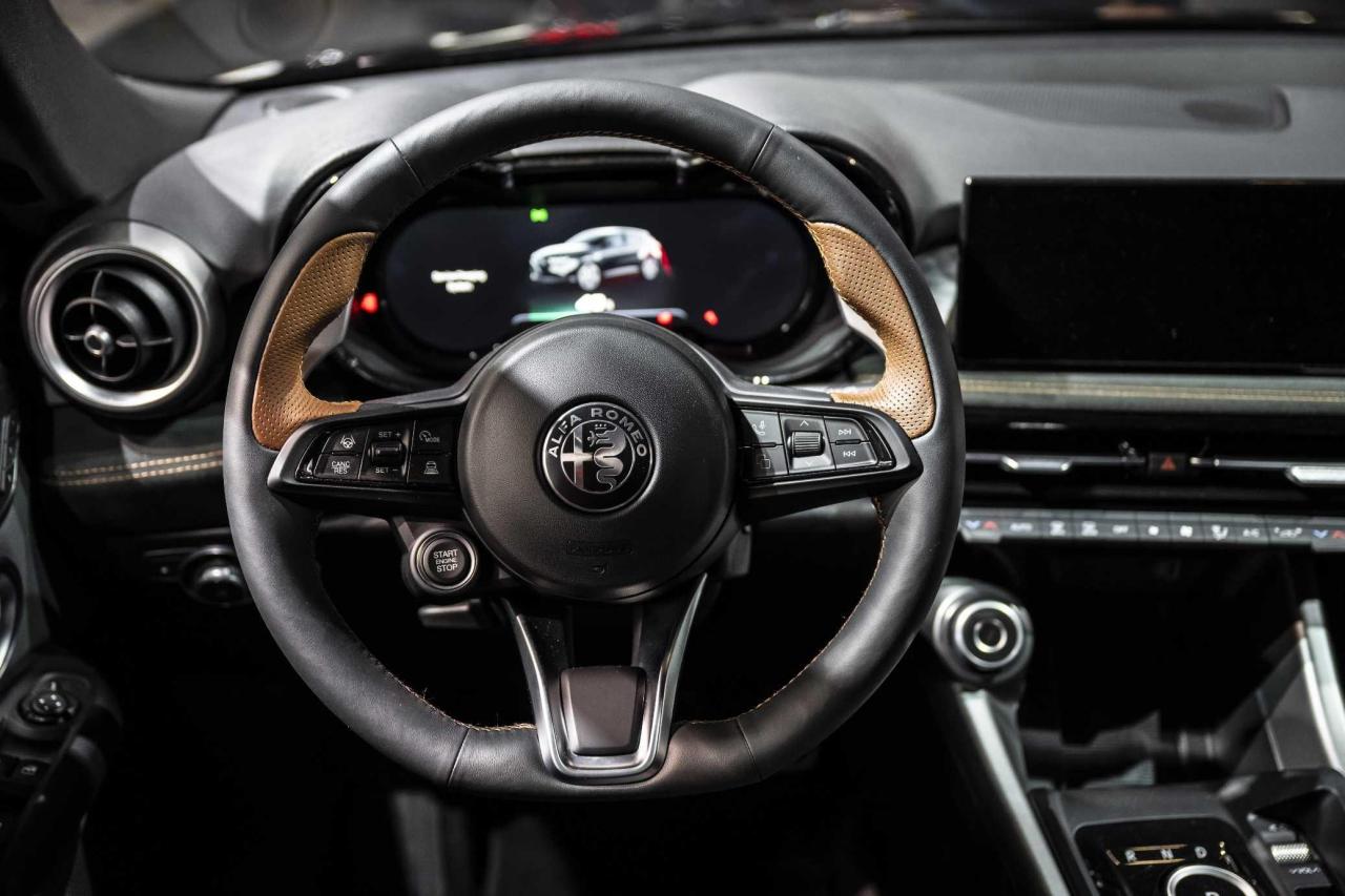 TonaleItensaInterior.thumb.jpg.60edc152e7844af1fb0e46a0154e11d3.jpg