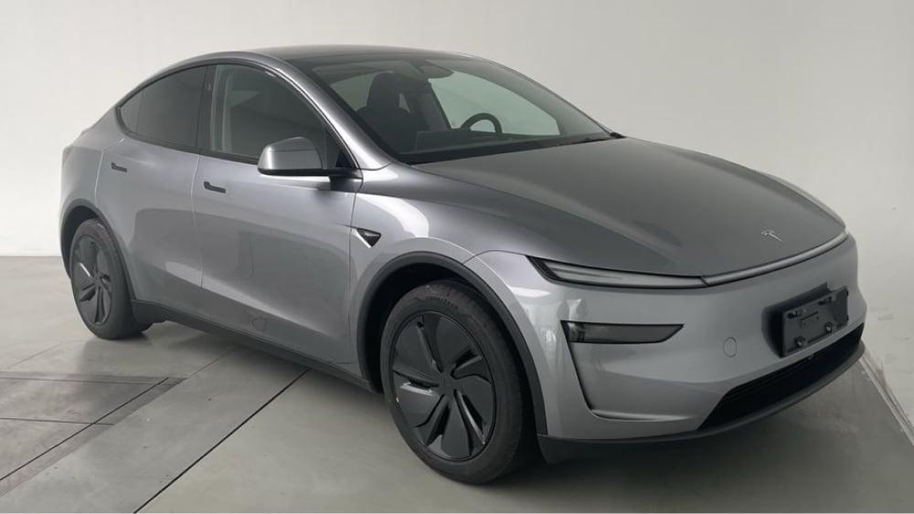 tesla_model_y_miit-3.jpg.6b37545117150f2c24a6e170c8ac361e.jpg