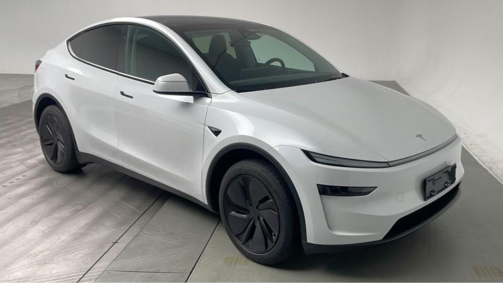 tesla_model_y_miit.jpg.1250456a00782d089467d45e88914369.jpg