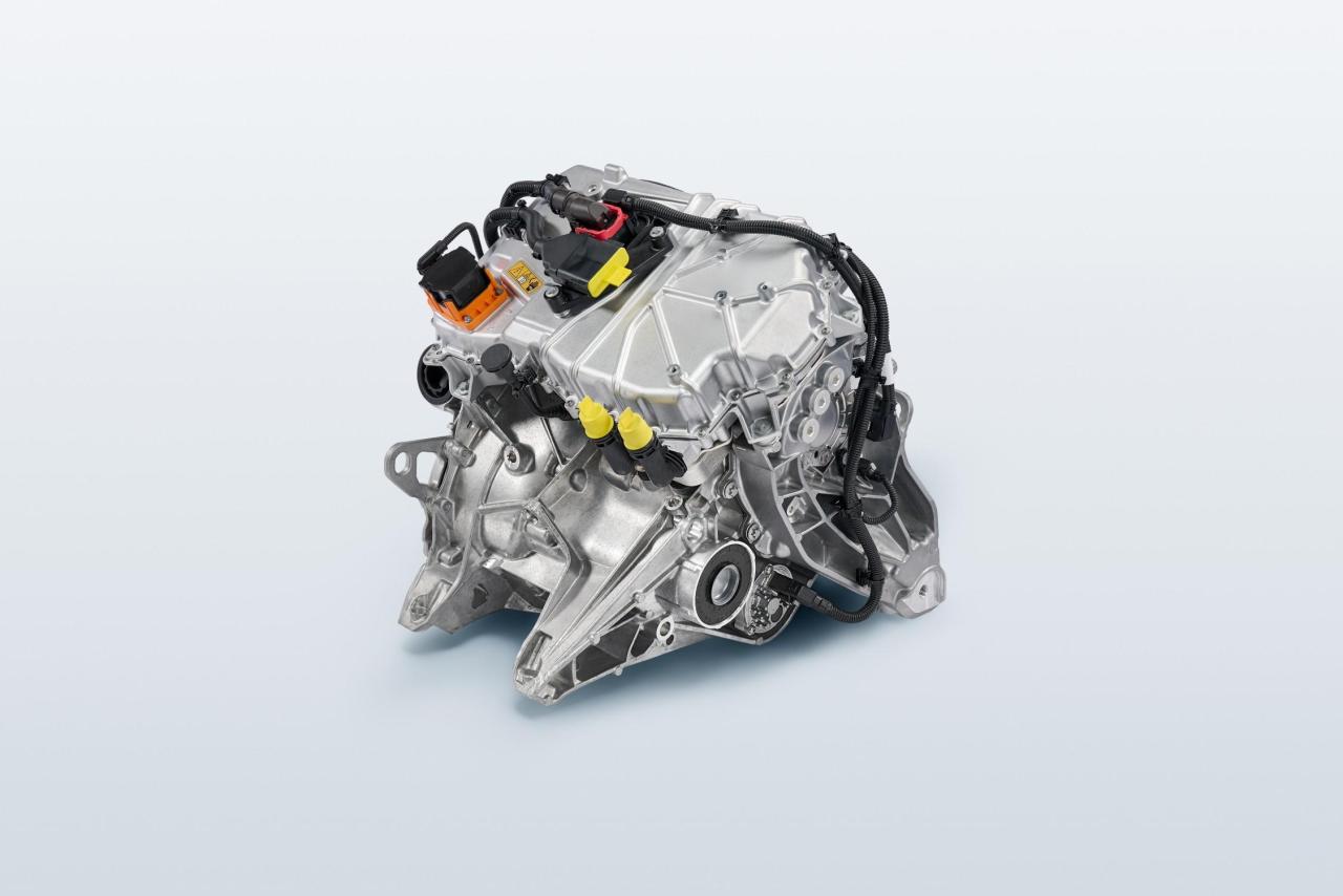 P90587599_lowRes_bmw-electric-engine-.thumb.jpg.88a7992bd831a6ce83e42181532c81c4.jpg