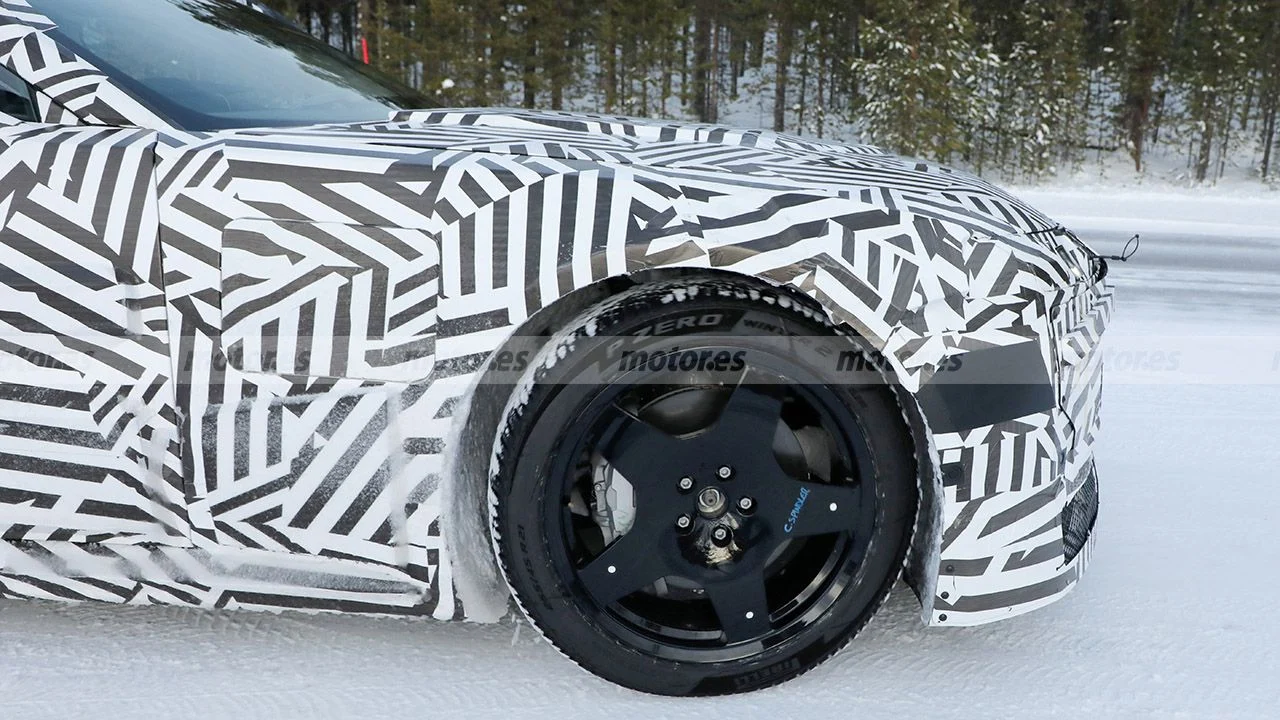 jaguar-gt-type-00-fotos-espia-2025106561-1738923838_8.webp.f16c6c600249e31f5e662253e4310d68.webp