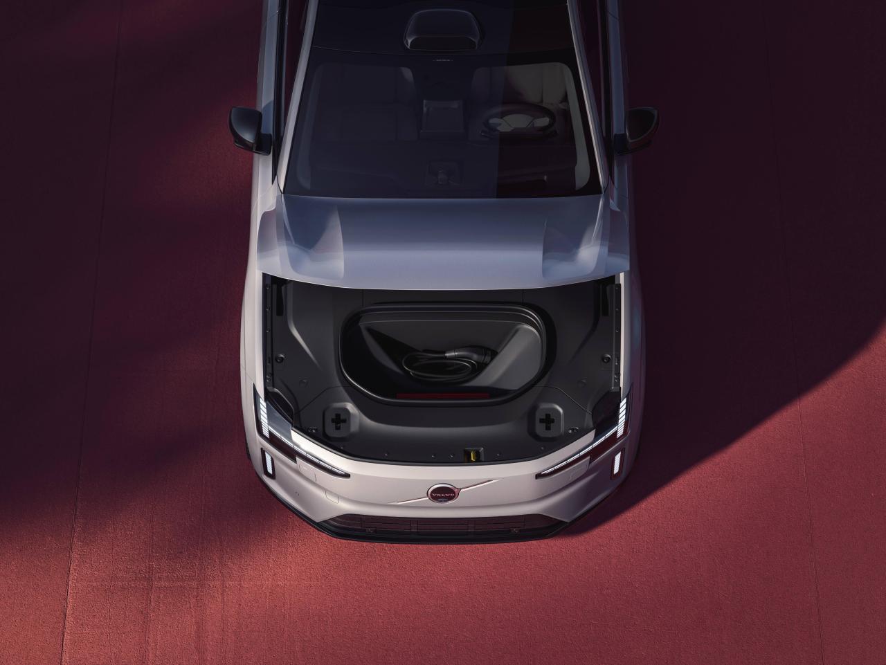 342451_Volvo_ES90_Exterior.thumb.jpg.e5f293db1c794b0760aeaa52b85c2418.jpg