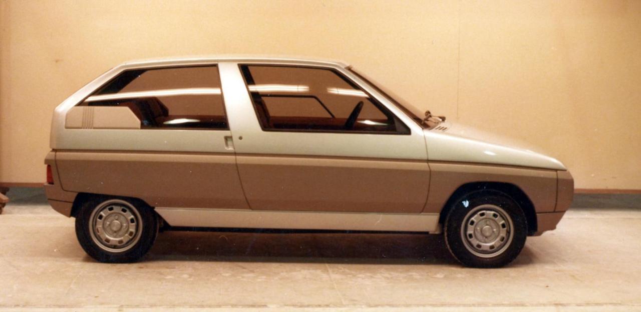 Citroen_AX_projet-ZA_Bertone_1981_latoo.thumb.jpg.5aa9f4e32ad9bc6350aa715840553431.jpg