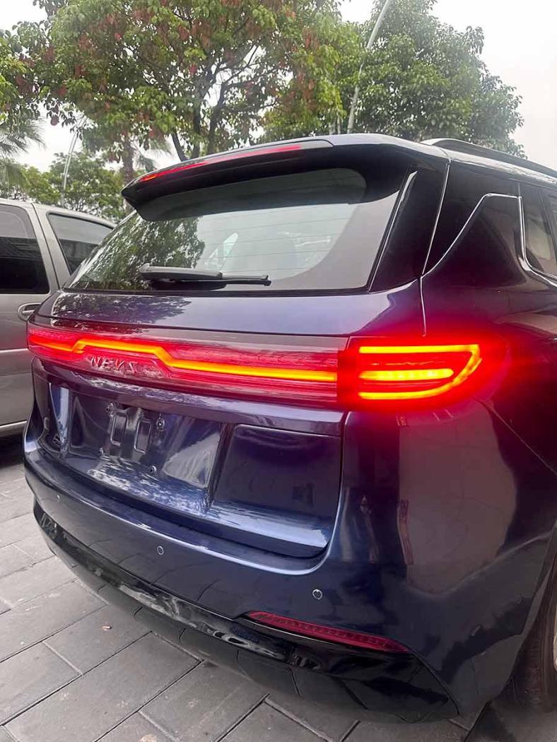 L113-rear-end.thumb.jpg.18f8ff5a5dbd3f131b317e6fb6ba0beb.jpg