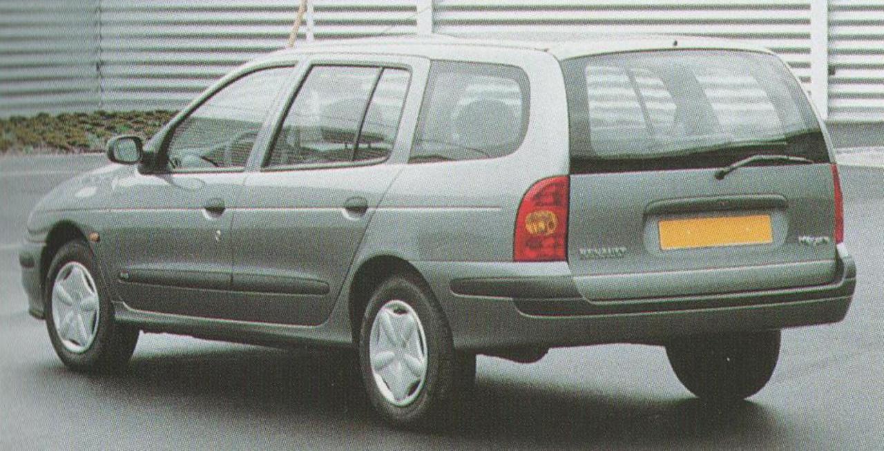 RenaultMeganeISWmaquette3.thumb.jpg.9901ae0a040b03087554b9592671442c.jpg