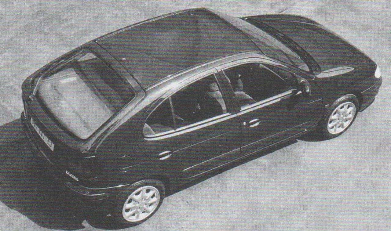 RenaultMeganeImodellofinale4.thumb.jpg.02aaafd712c068fcf3b8bb03cf85775e.jpg