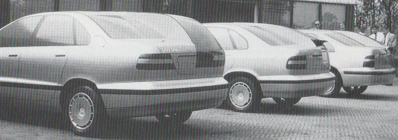 VolvoS40-V40maquettesasimmetriche2.thumb.jpg.a98e4c7205e5896adfd6e825a5fcd406.jpg