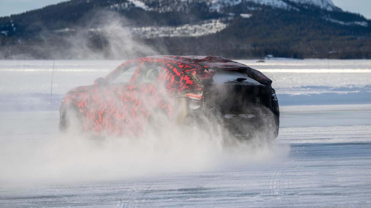 alfa-romeo-stelvio-2025-offizielle-bilder-der-wintererprobung(2).thumb.jpg.777c38b3c72db496bf785bf95baf6d04.jpg