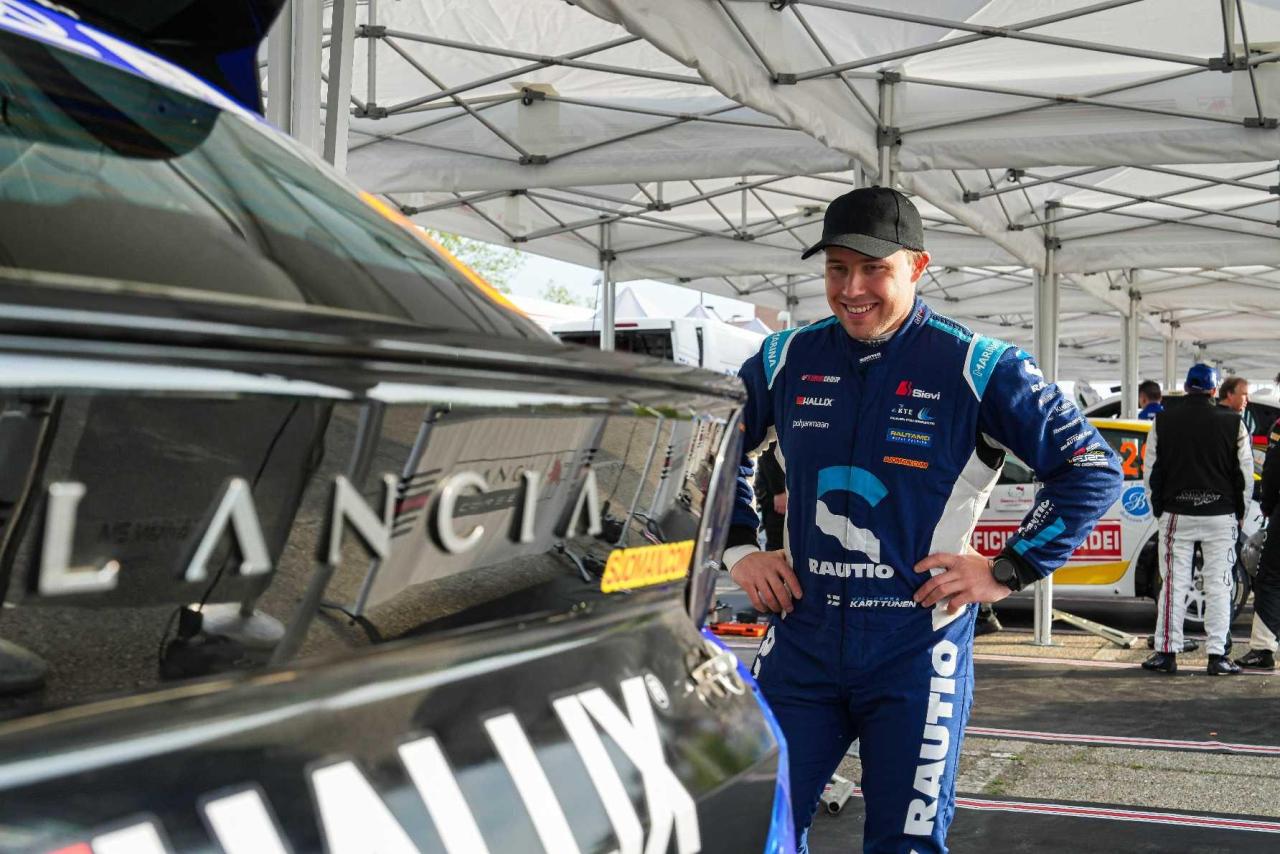 GrandesuccessoperilritornodiLancianeirally.thumb.jpg.b5f4a5e3c3d3fd992191b256dbd2dcdb.jpg