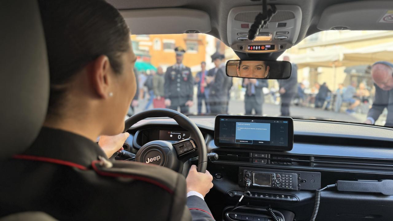 JeepAvengerinlivreaCarabinieri(1).thumb.jpeg.8aa94c93b8cb694ba159ba355432d267.jpeg