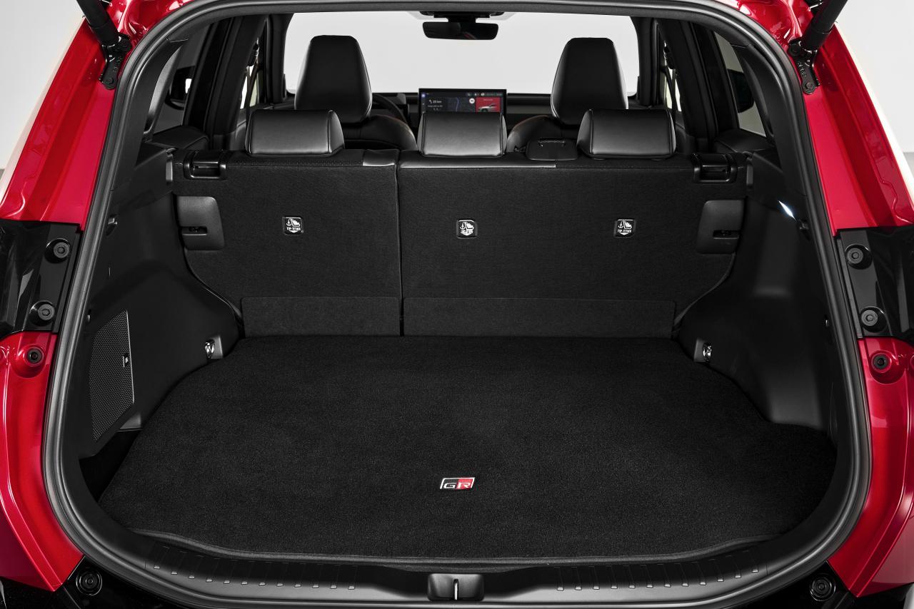 2026-rav4grsport-interior-008.thumb.jpg.6d939e2d9ad5c0c20075c24df64d331f.jpg