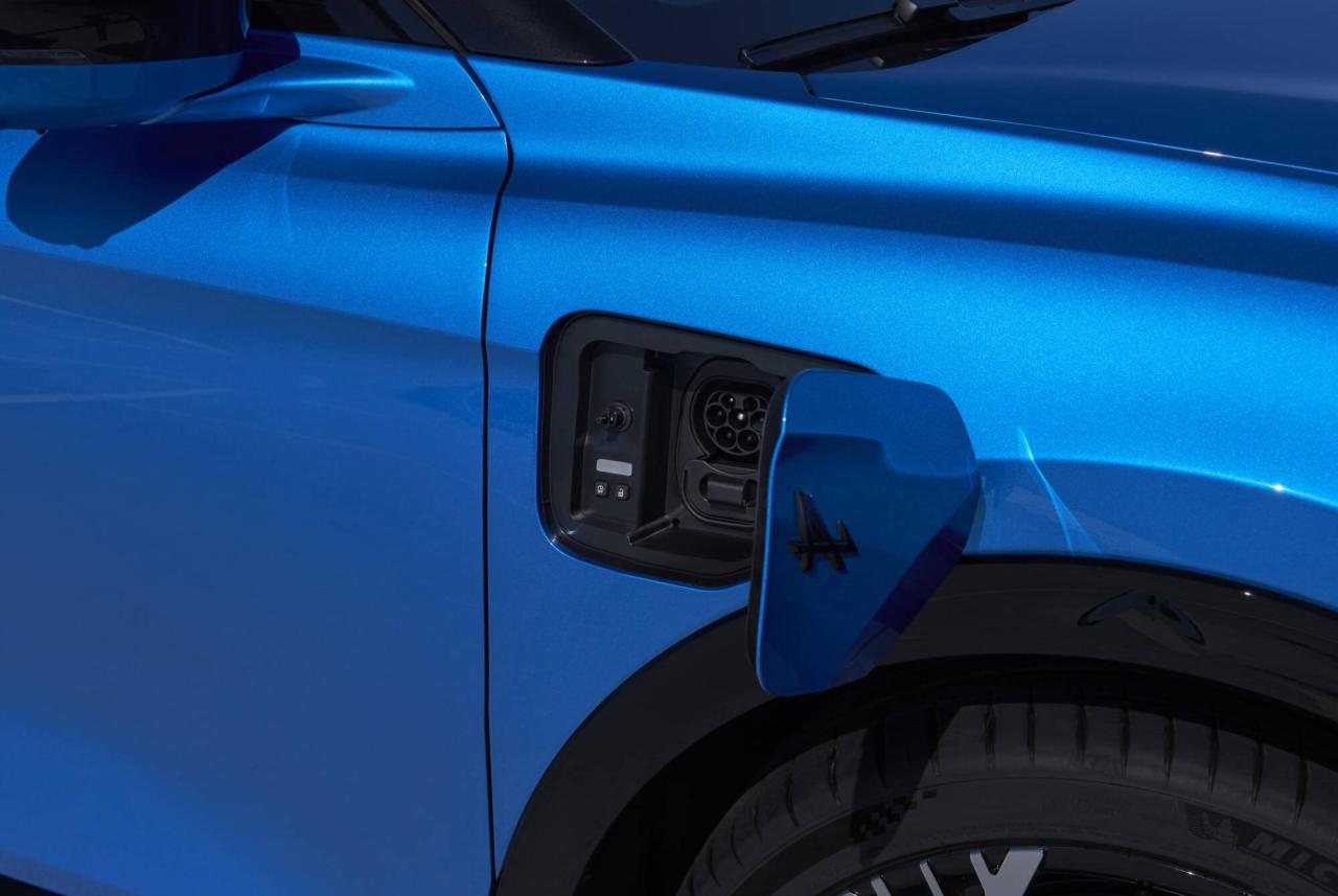 AlpineA390GTS(18).thumb.jpg.bb243c2b324acded8f6a6015003d94e0.jpg