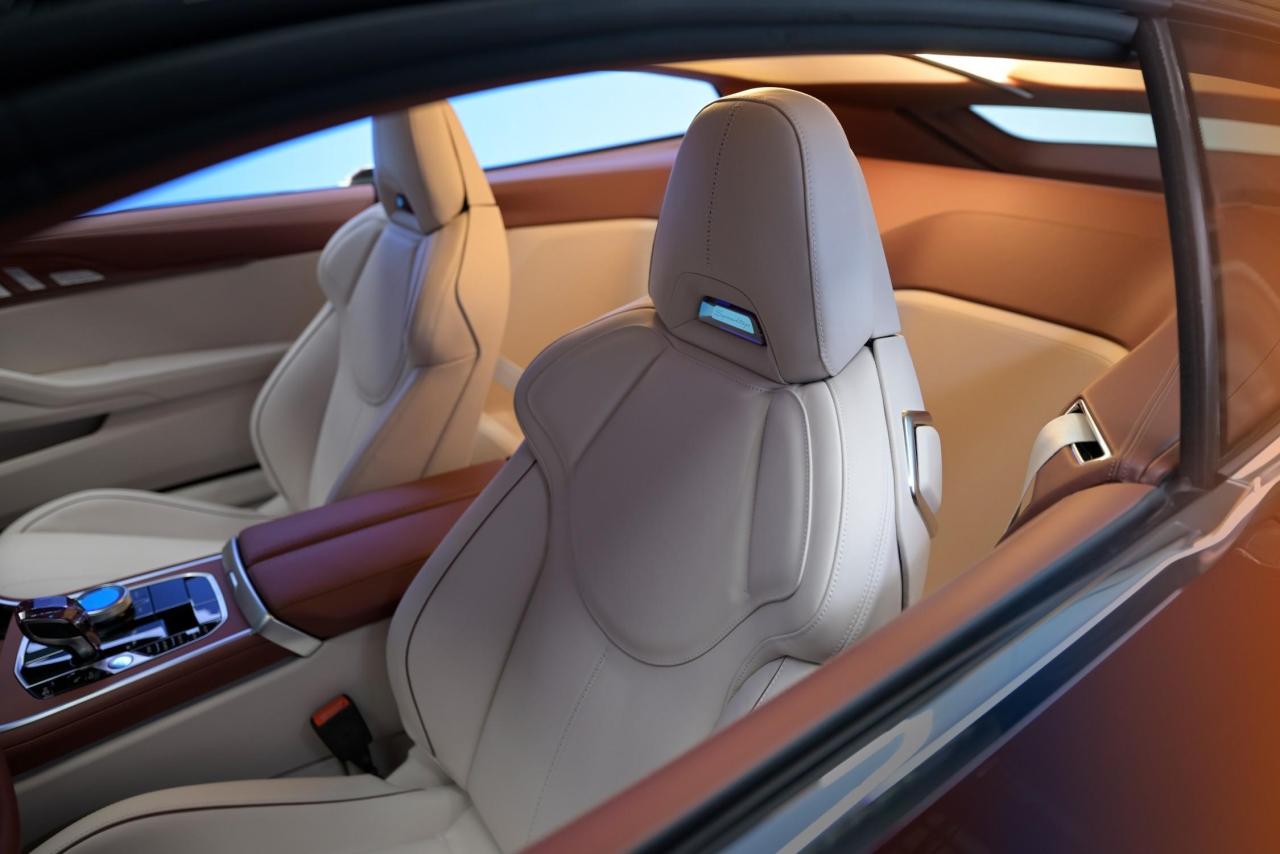 P90599248_lowRes_bmw-concept-speedtop.thumb.jpg.6f9c9a99fb03b097531af52b53bfc773.jpg