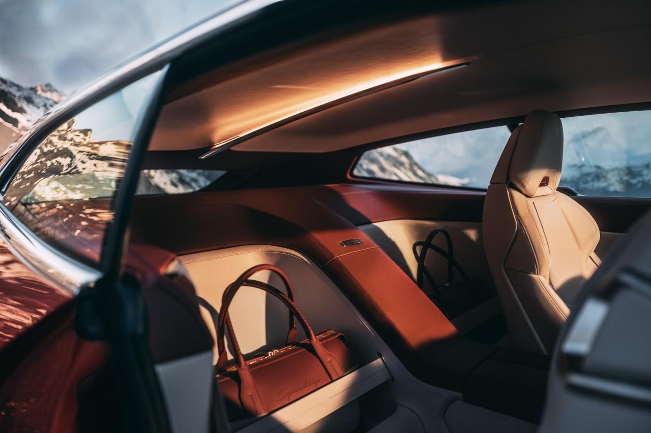 P90599283_lowRes_bmw-concept-speedtop.thumb.jpg.b0eb17bbfa8ab6d6b2f4a359984a7f24.jpg