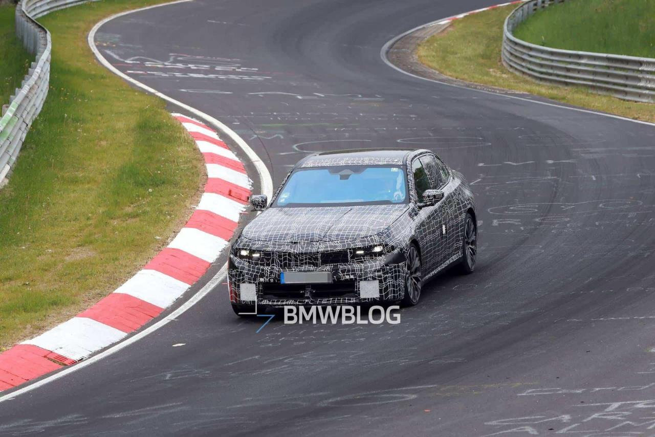 2027-bmw-m350-prototype-06.thumb.jpg.21f59c5832aef1388a77b07a312d4eeb.jpg
