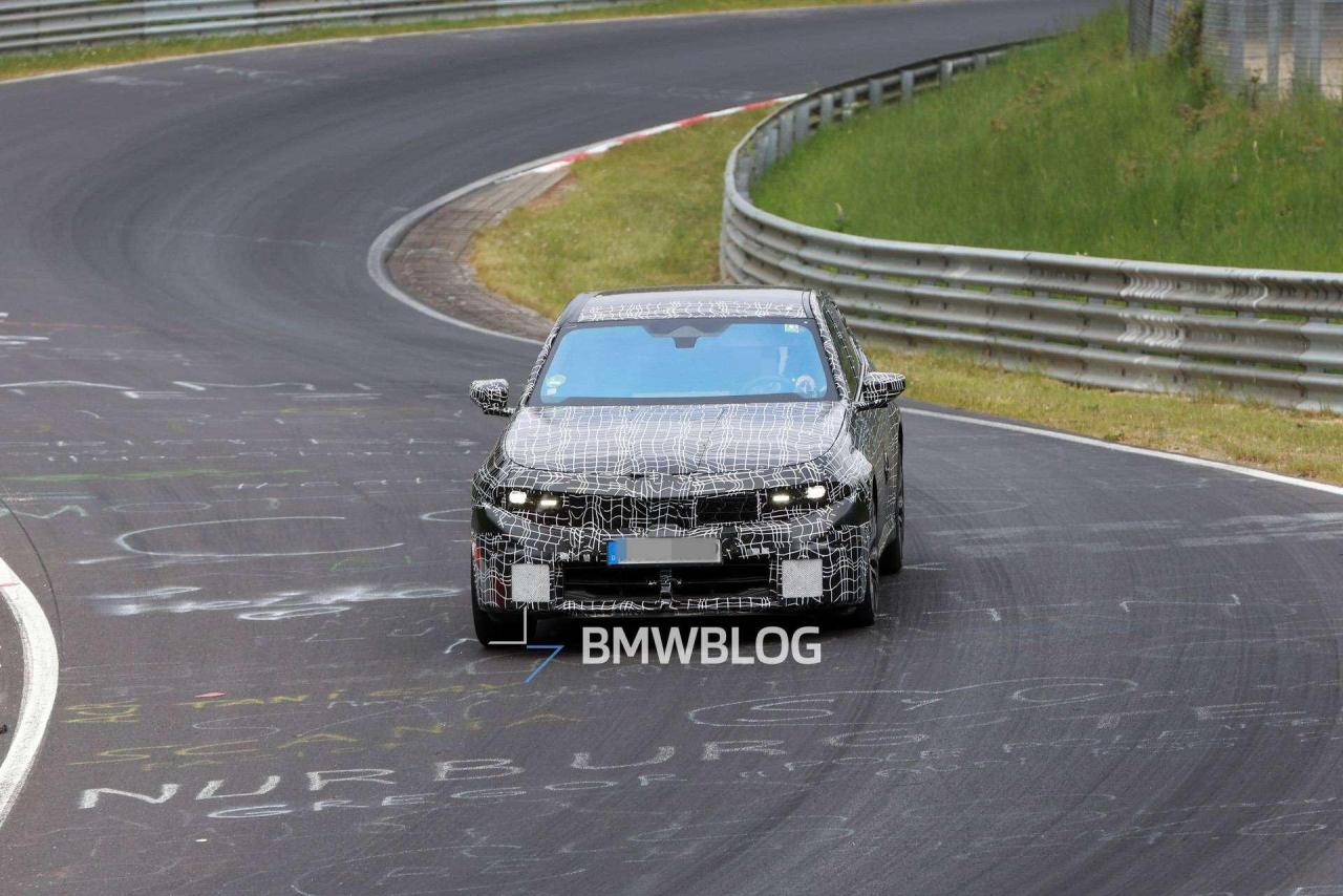 2027-bmw-m350-prototype-08.thumb.jpg.25f31828e198677dad8b7460c7c8faec.jpg