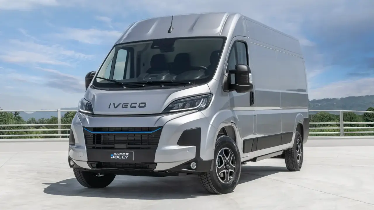Iveco-eSuperJolly-2025-Professional-Van-01-1536x864.thumb.webp.7b60a6e705070a4dede054080eca716d.webp