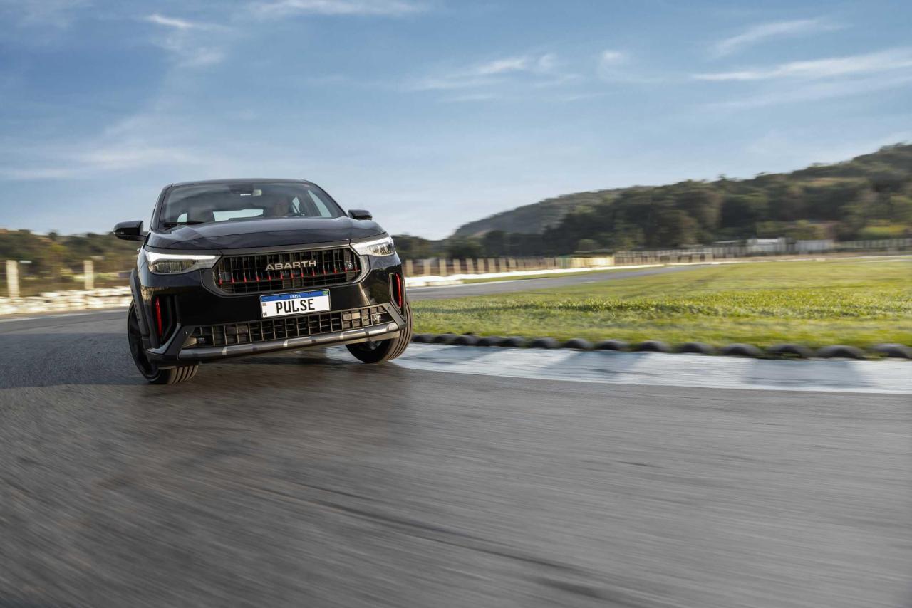 Pulse_Abarth_My26_002.thumb.jpg.0e7aa8405468592b9aff199ce9e5852b.jpg