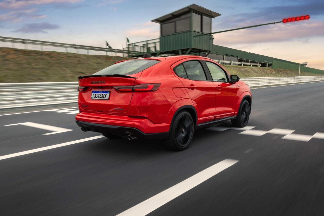 Fiat_Fastback_Abarth_My26_005.thumb.jpg.488ddb5cd6349cd2658bfb46f1e563dc.jpg
