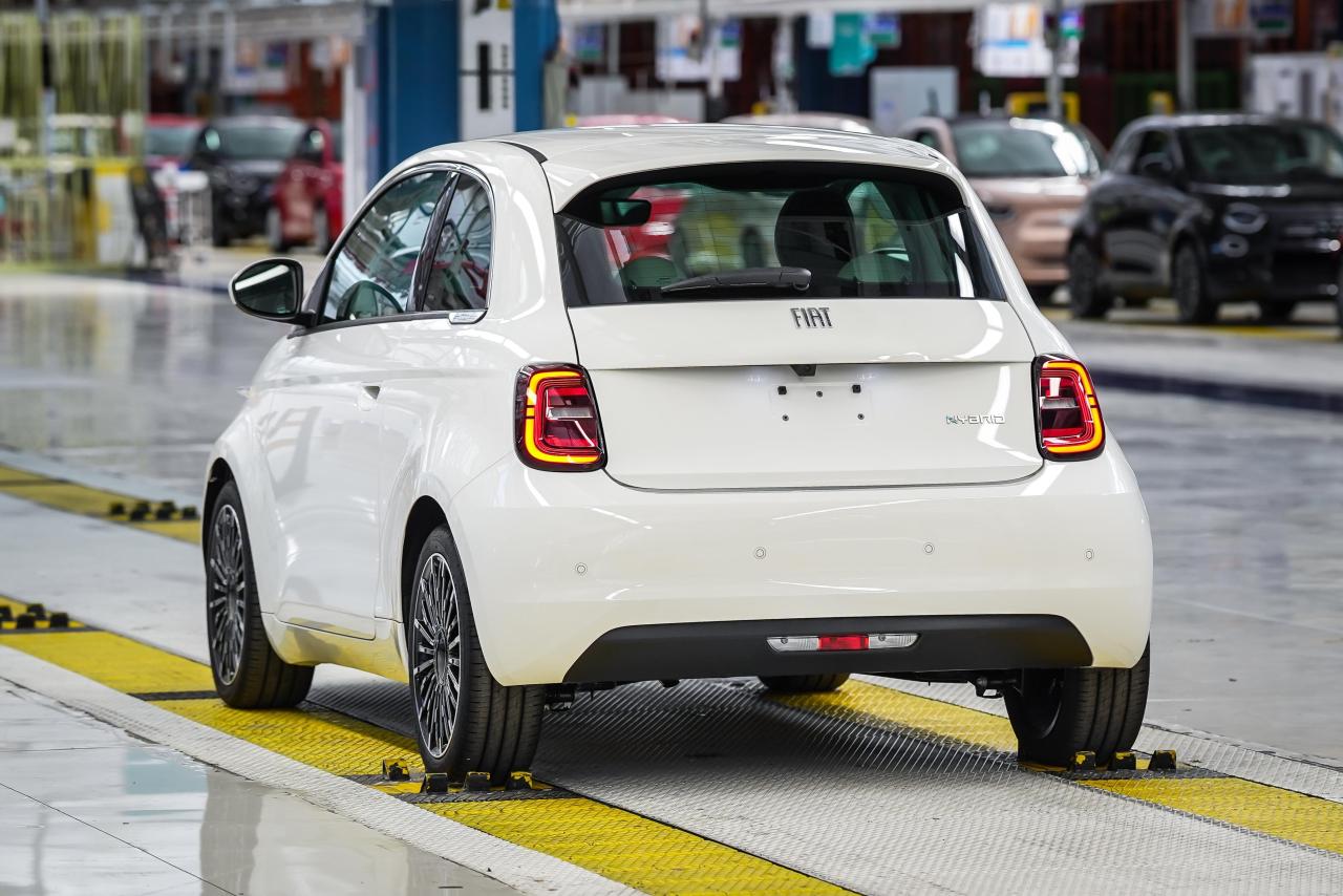 NuovaFiat500HybridaMirafiori_preview(2).thumb.JPG.d74b7bbb24c90aa21722efcc7860fbf1.JPG