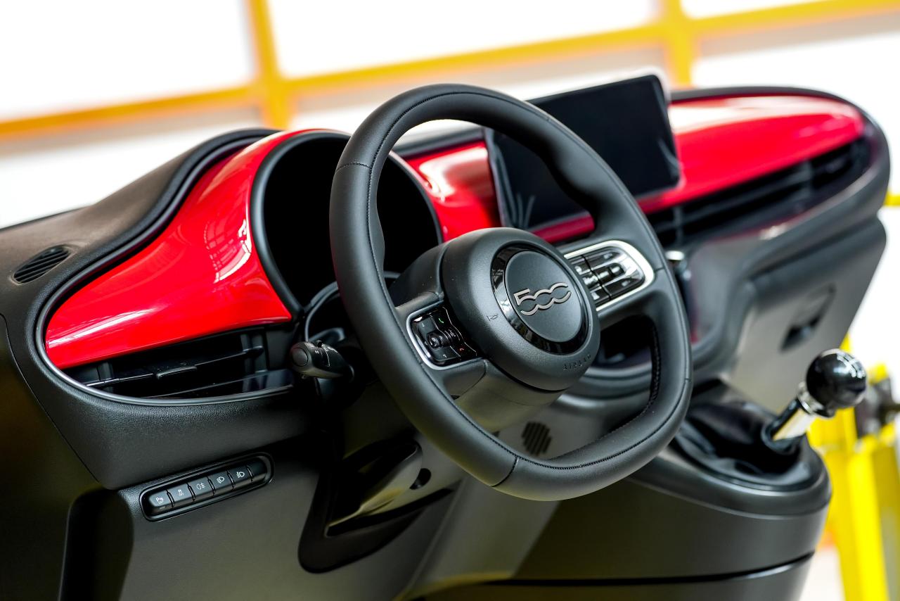 NuovaFiat500HybridaMirafiori_preview(8).thumb.JPG.4e29a829a18d33fe254edb3d0ea5906a.JPG