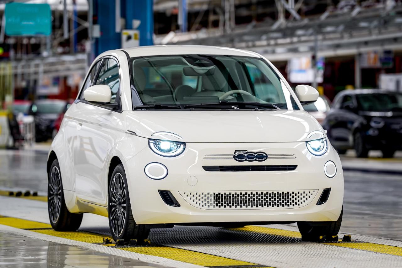 NuovaFiat500HybridaMirafiori_preview.JPG