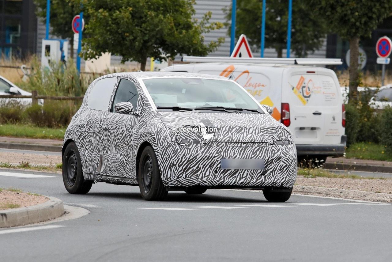 2026-renault-twingo-e-tech-spied-again-shows-first-gen-styling-influences_1.jpg
