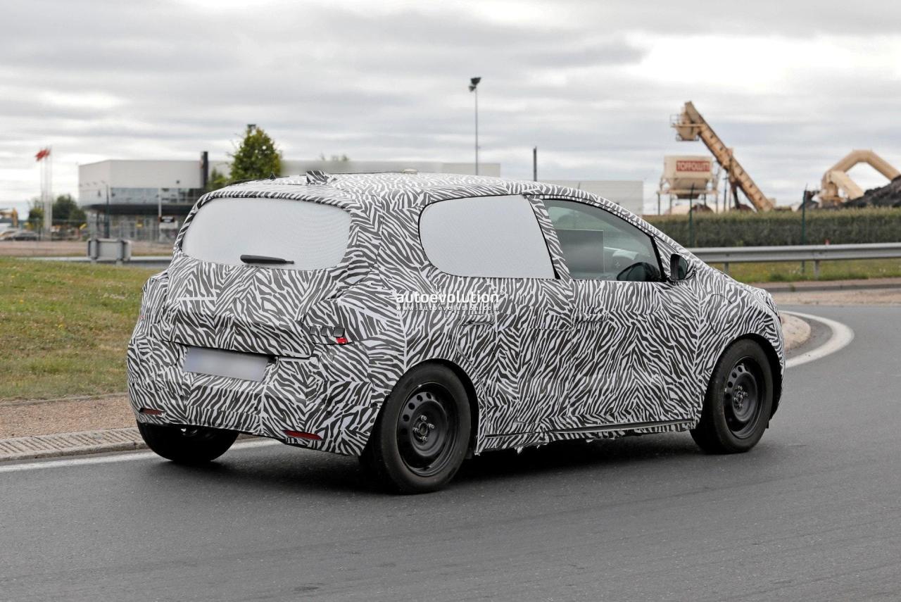 2026-renault-twingo-e-tech-spied-again-shows-first-gen-styling-influences_8.thumb.jpg.8bc13d57c81d069159613e0f48058505.jpg