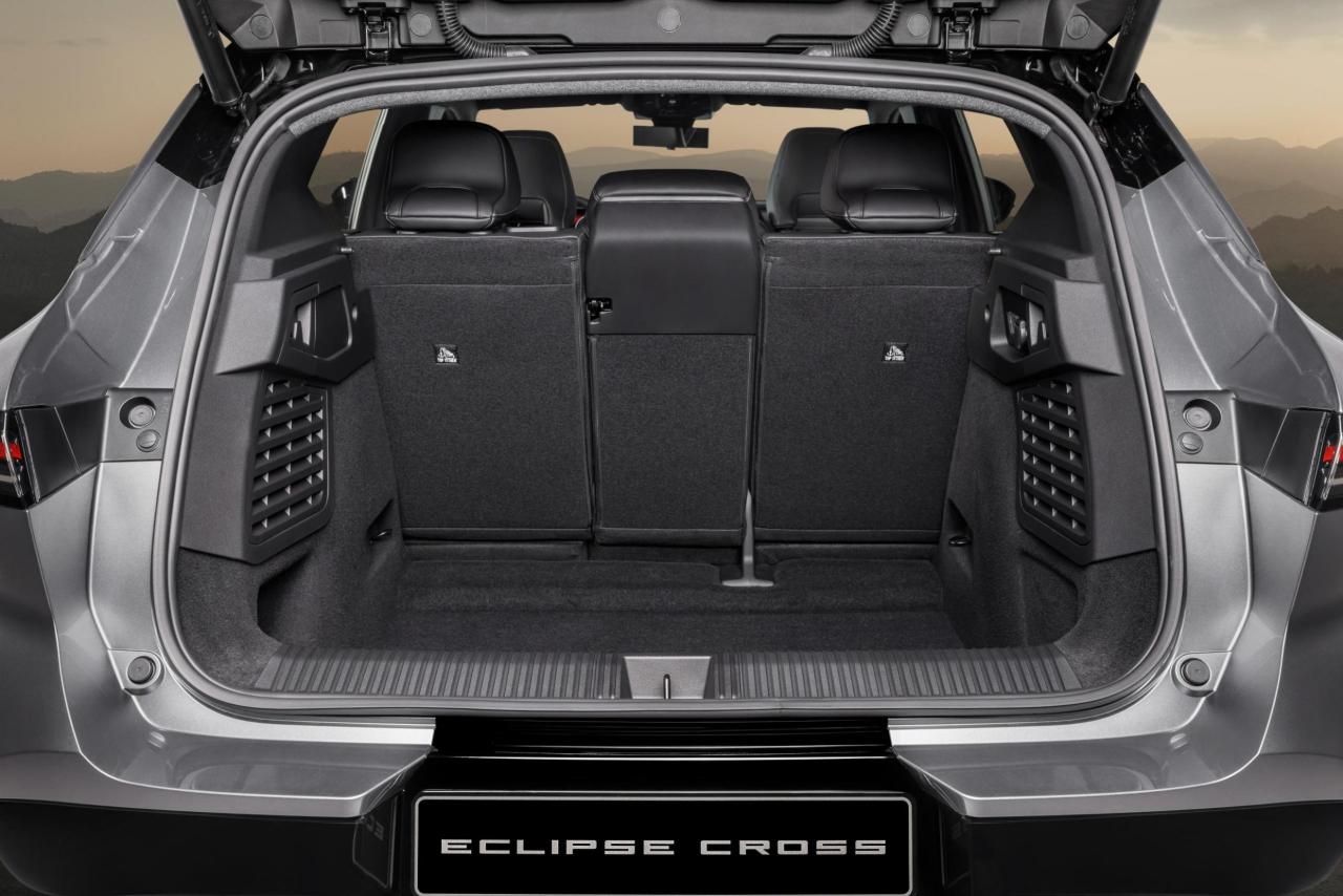Eclipse-Cross_037-2-scaled.jpg