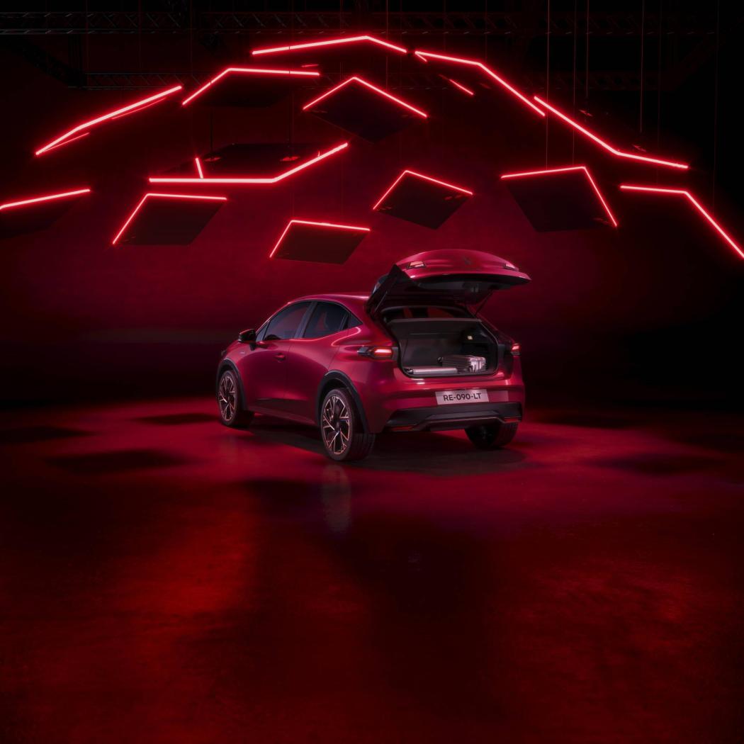RenaultCliofullhybridE-Tech-EspritAlpine-RougeAbsolu(98).thumb.jpg.45f224942de0cb6b1da618d1415fae20.jpg