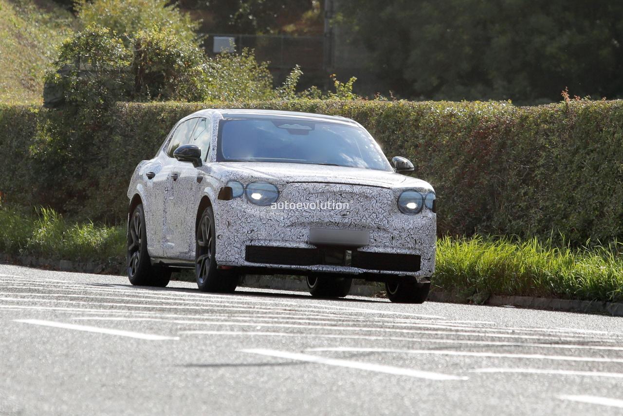 bentley-s-urban-ev-identifies-as-a-smaller-bentayga-in-new-spy-shots_19.jpg