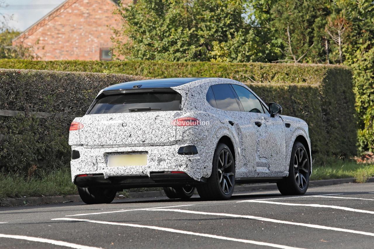 bentley-s-urban-ev-identifies-as-a-smaller-bentayga-in-new-spy-shots_35.jpg