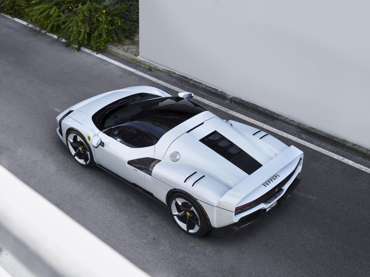 Ferrari_SC40_EXT__13_ddb19128-1f15-4617-87cc-958ada6ab682.jpg