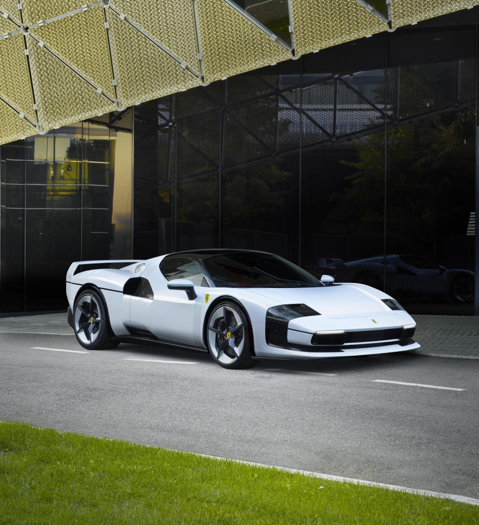 Ferrari_SC40_EXT__3_527af98a-4cbc-4545-955f-dadeed590c3b.jpg