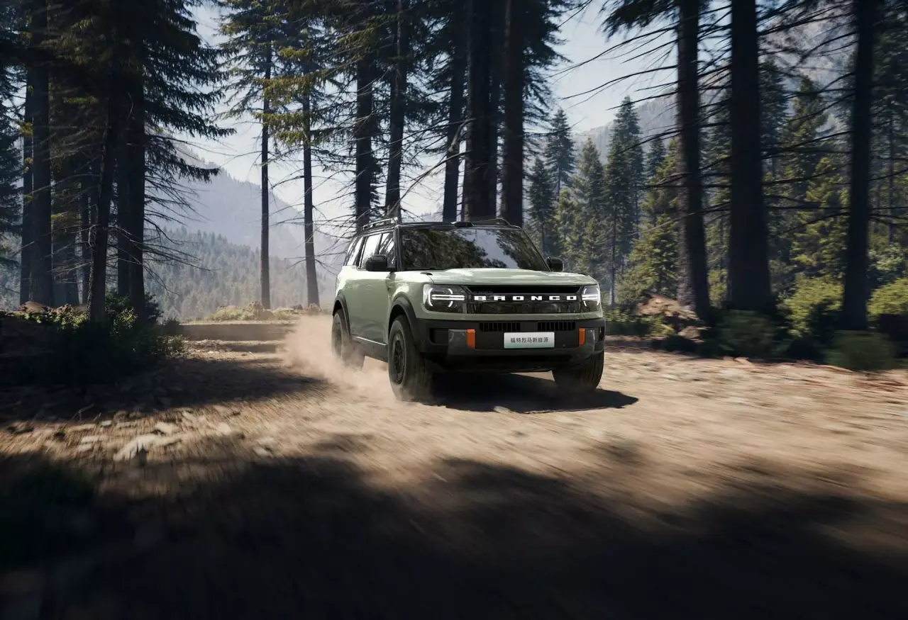 Ford-Bronco-Basecamp-1002-1.webp