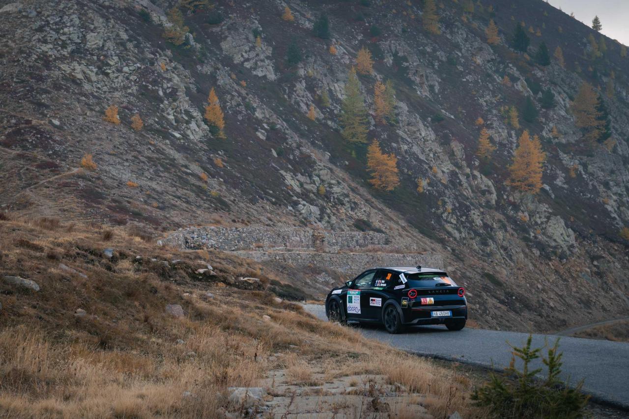 Lancia_ERallyeMonteCarlo_15.jpg