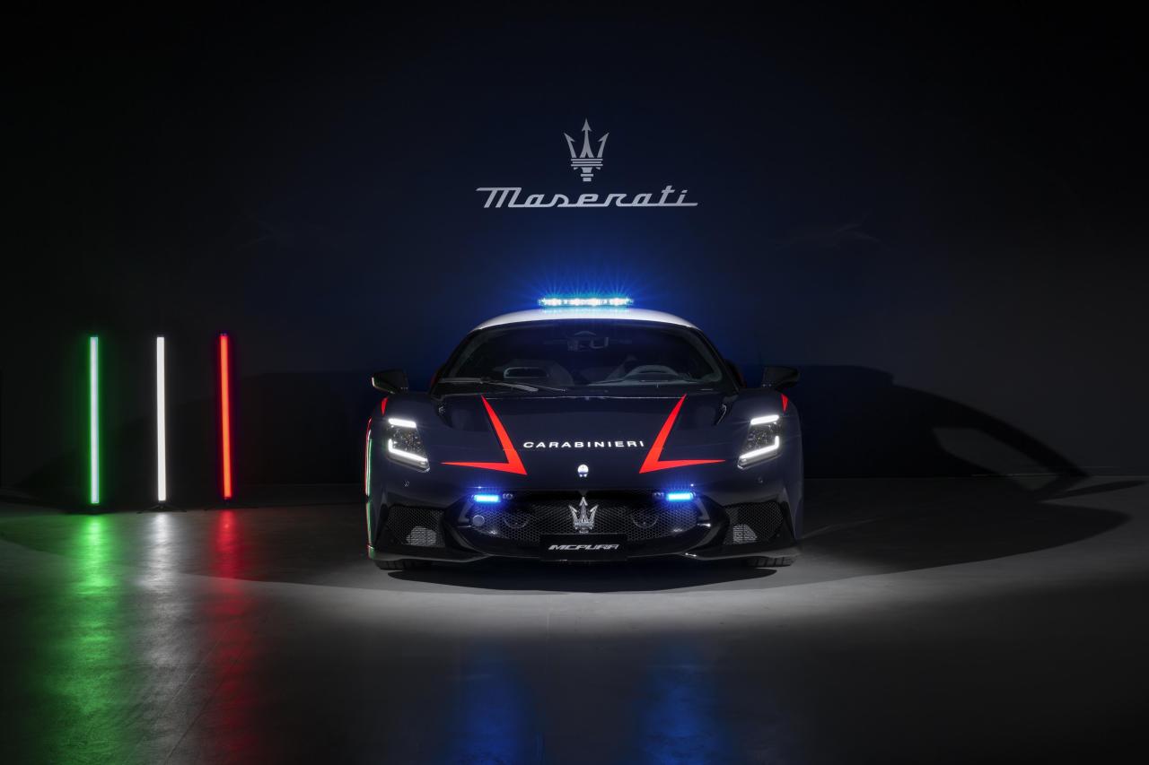 MaseratiMCPURACarabinieri.jpg