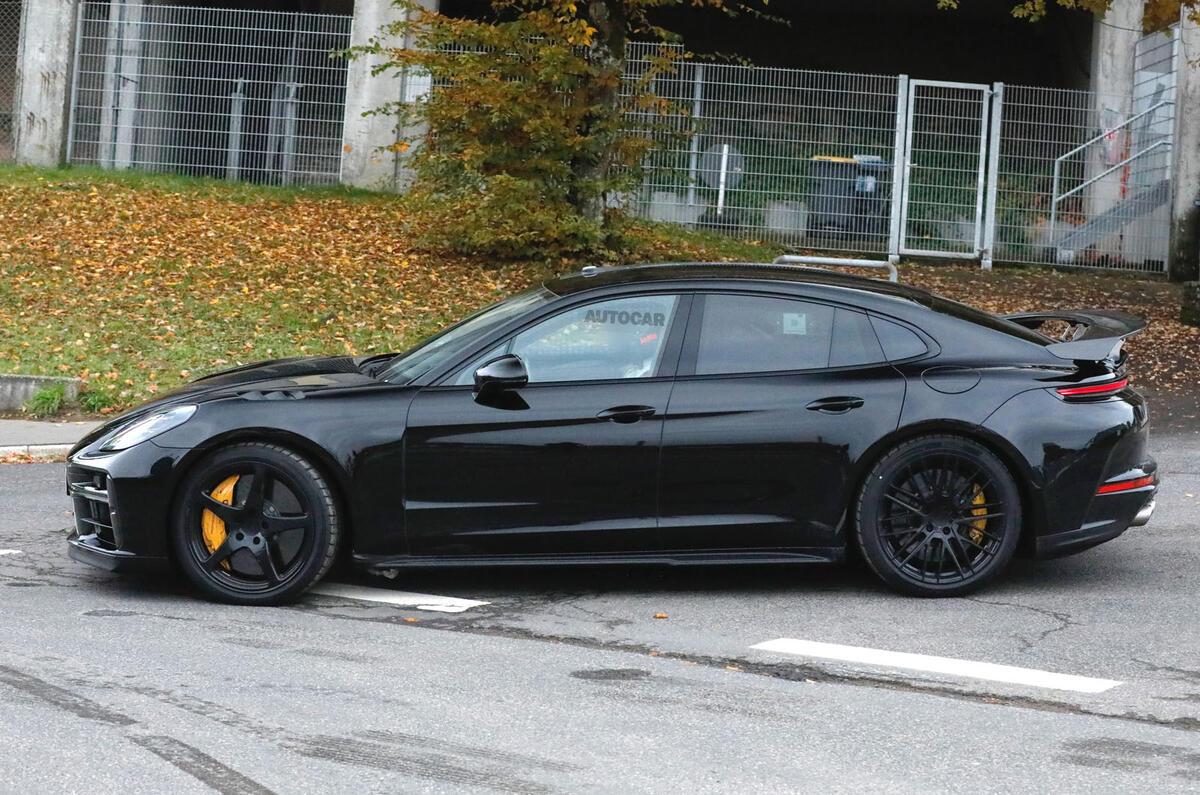 porsche_panamera_turbo_gt_test_mule_side.jpg