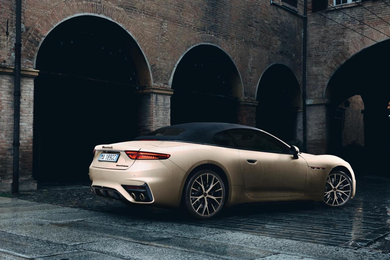 01_Maserati GranCabrio_Oro Lirico.jpg