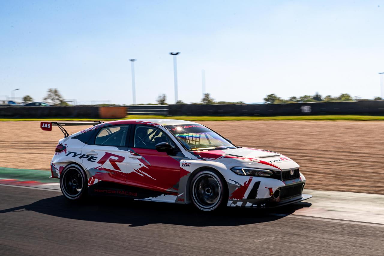 honda-civic-tcr-fl5-2023-slide01.jpg