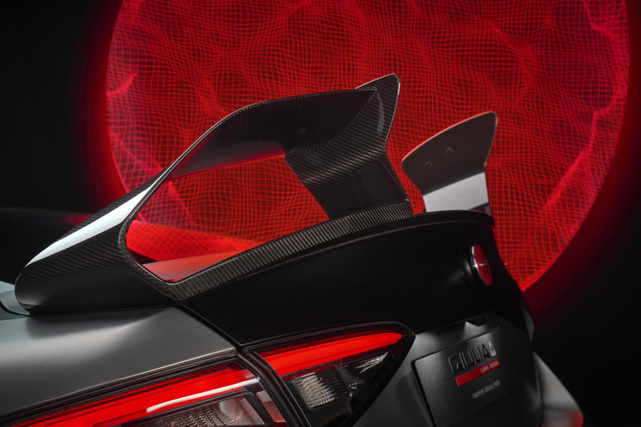 GiuliaQuadrifoglioLunaRossa (4).jpg