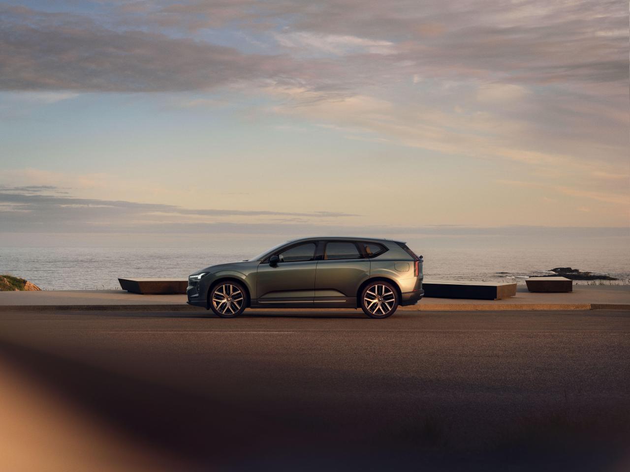 JPG Full-TIM_1164_EX60_PROFILE.jpg