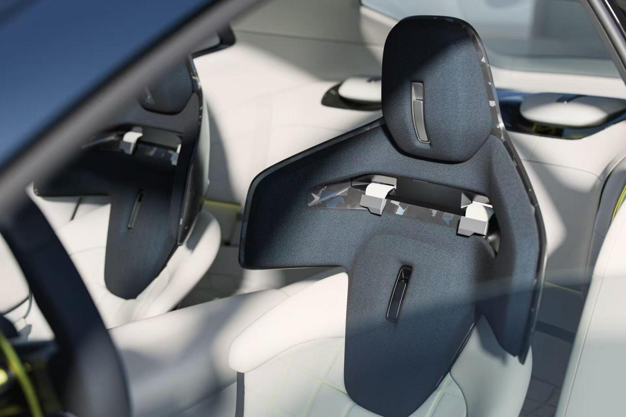 669784-Lynk & Co Concept Car 17-017d18-original-1777016296.jpg