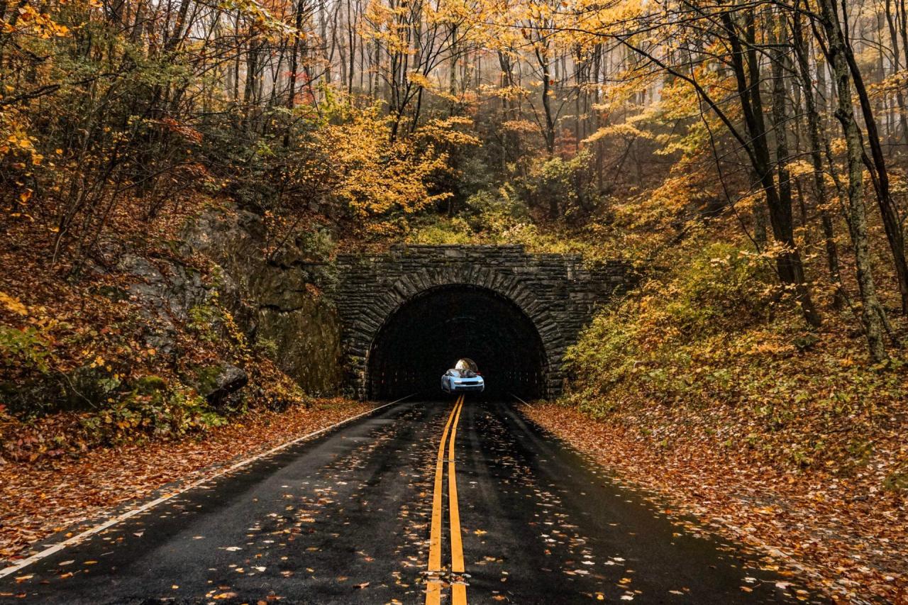 LUCEinfondoaltunnel.jpeg