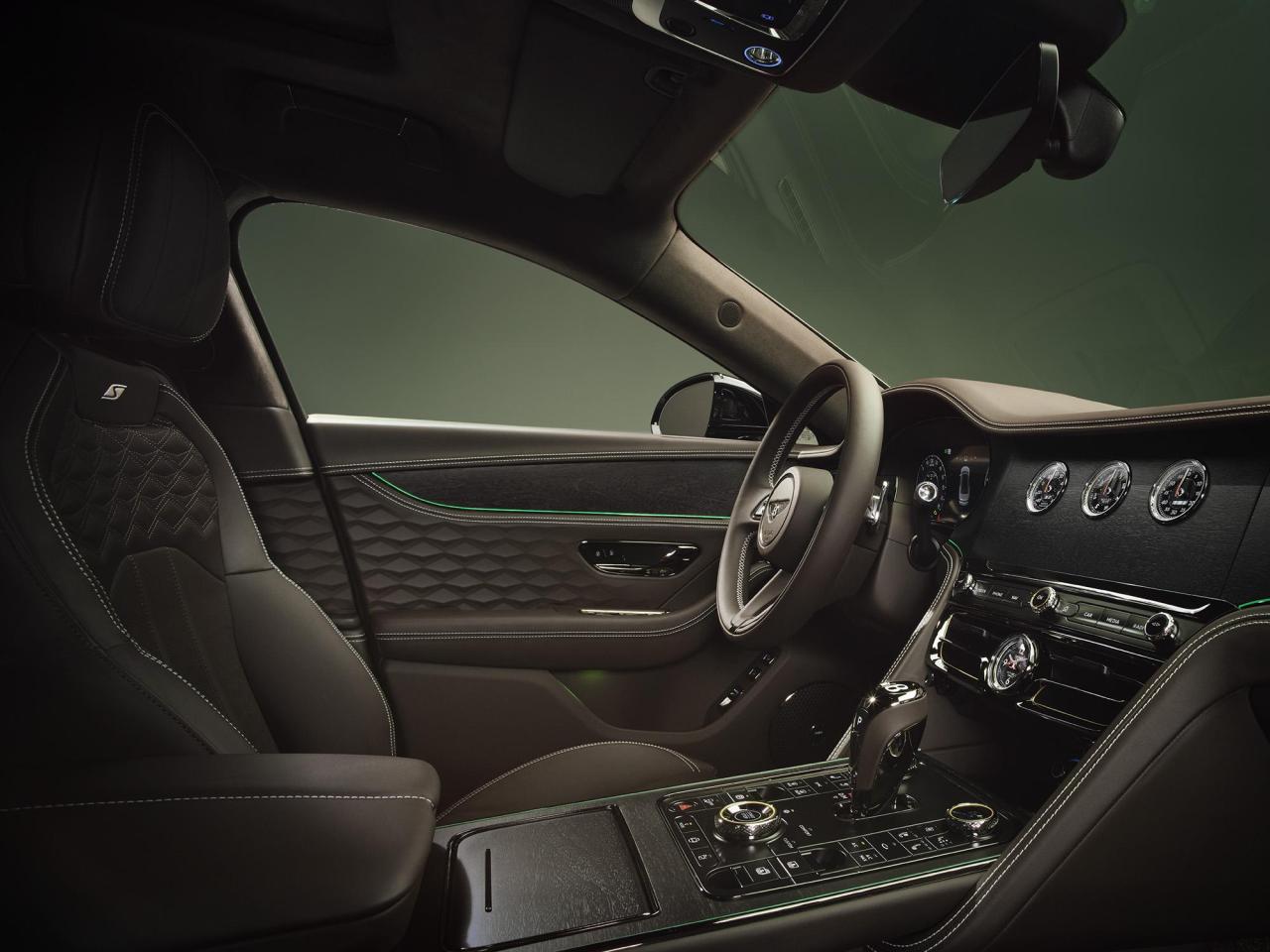 New Flying Spur - 17.jpg