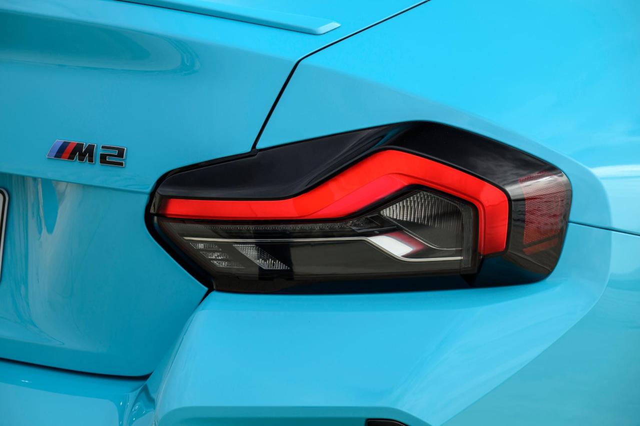 P90642577_lowRes_the-new-bmw-m2-with-.jpg