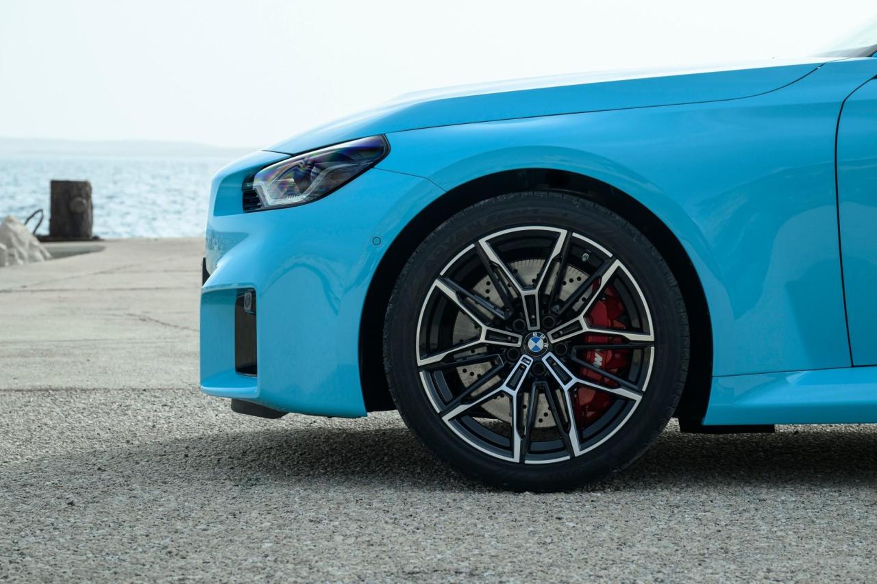 P90642580_lowRes_the-new-bmw-m2-with-.jpg