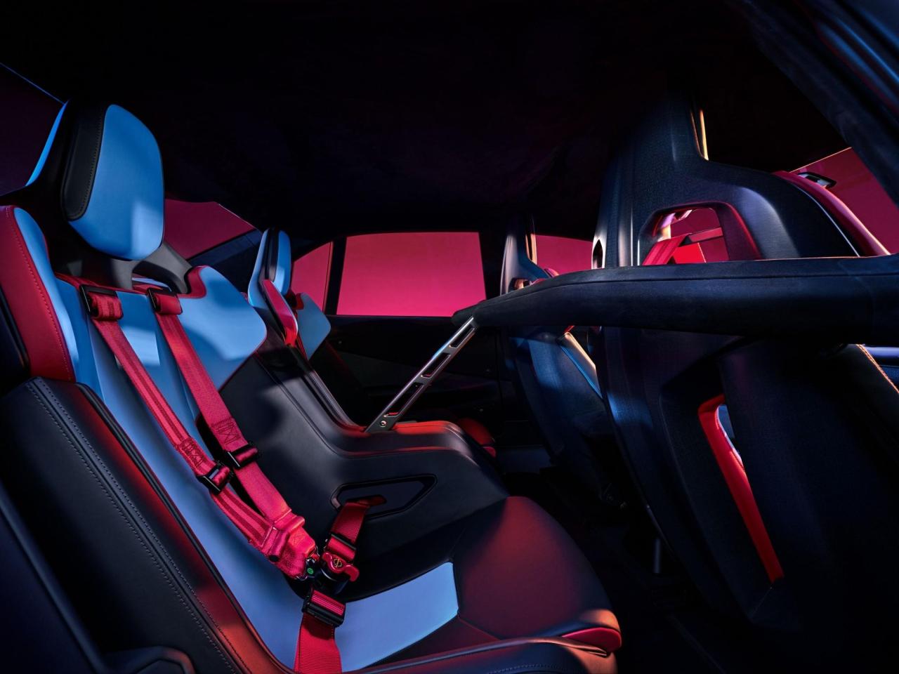 P90643895_lowRes_bmw-m-concept-neue-k.jpg