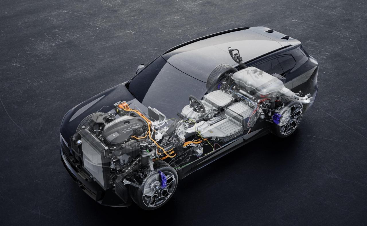 P90646612_lowRes_bmw-x5-m60e-xdrive-p.jpg